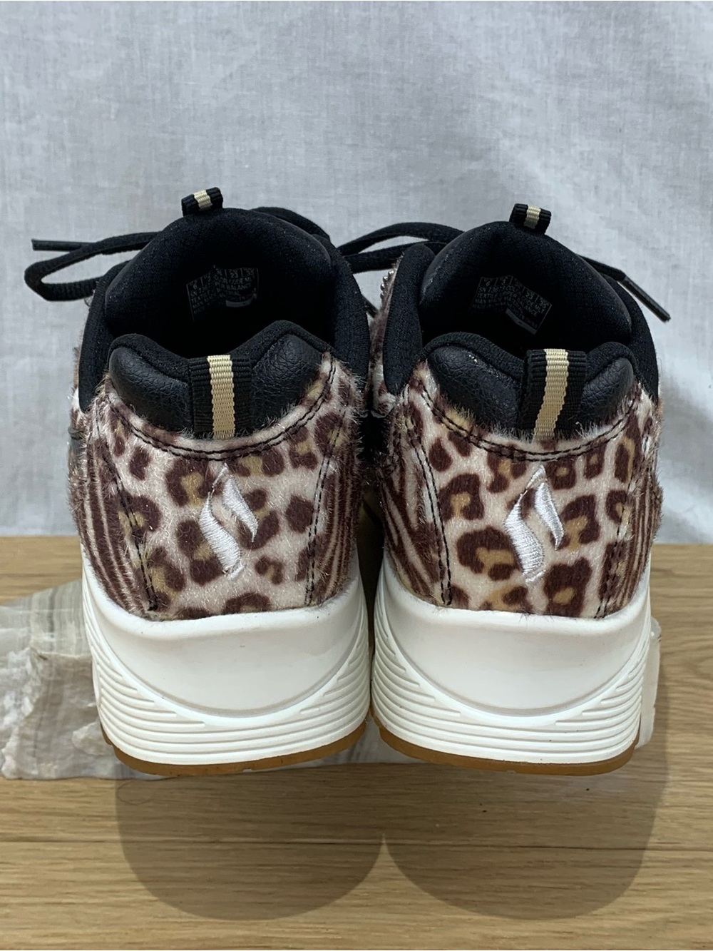 Skechers Uno Exotic Air Los Angeles Women’s 6 Animal Print (fauxe fur) Shoes - Picture 4 of 9